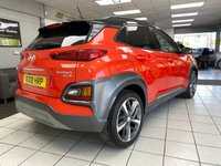 USED 2018 18 HYUNDAI KONA 1.6 T-GDI 176PS 4WD PREMIUM GT DC AUTOMATIC 5DR HATCHBACK TANGERINE COMET PEARL / DARK KNIGHT ROOF / BLACK LEATHER TRIM / CLIMATE CONTROL / HEATED FRONT SEATS / ELECTRIC FRONT SEATS / ELECTRIC WINDOWS / POWERFOLD MIRRORS / AUTO LIGHT & WIPERS / LANE ASSIST / FM AM TUNER / BLUETOOTH / APPLE CARPLAY / ANDROID AUTO / REAR PARKING CAMERA AND SENSORS / PRIVACY GLASS / 18" ALLOY WHEELS / SERVICE HISTORY