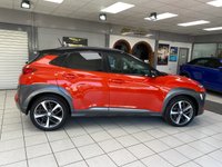 USED 2018 18 HYUNDAI KONA 1.6 T-GDI 176PS 4WD PREMIUM GT DC AUTOMATIC 5DR HATCHBACK TANGERINE COMET PEARL / DARK KNIGHT ROOF / BLACK LEATHER TRIM / CLIMATE CONTROL / HEATED FRONT SEATS / ELECTRIC FRONT SEATS / ELECTRIC WINDOWS / POWERFOLD MIRRORS / AUTO LIGHT & WIPERS / LANE ASSIST / FM AM TUNER / BLUETOOTH / APPLE CARPLAY / ANDROID AUTO / REAR PARKING CAMERA AND SENSORS / PRIVACY GLASS / 18" ALLOY WHEELS / SERVICE HISTORY