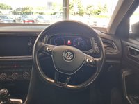 USED 2018 68 VOLKSWAGEN T-ROC 1.6 TDI SEL SUV 5dr Diesel Manual Euro 6 (s/s) (115 ps) 