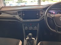 USED 2018 68 VOLKSWAGEN T-ROC 1.6 TDI SEL SUV 5dr Diesel Manual Euro 6 (s/s) (115 ps) 
