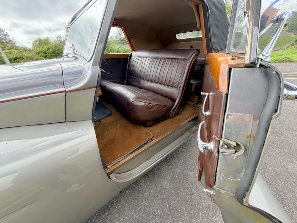 USED 1950 DAIMLER DB18 Special Sports // Barker & Co Drophead Coupé // 2.5 // px swap 