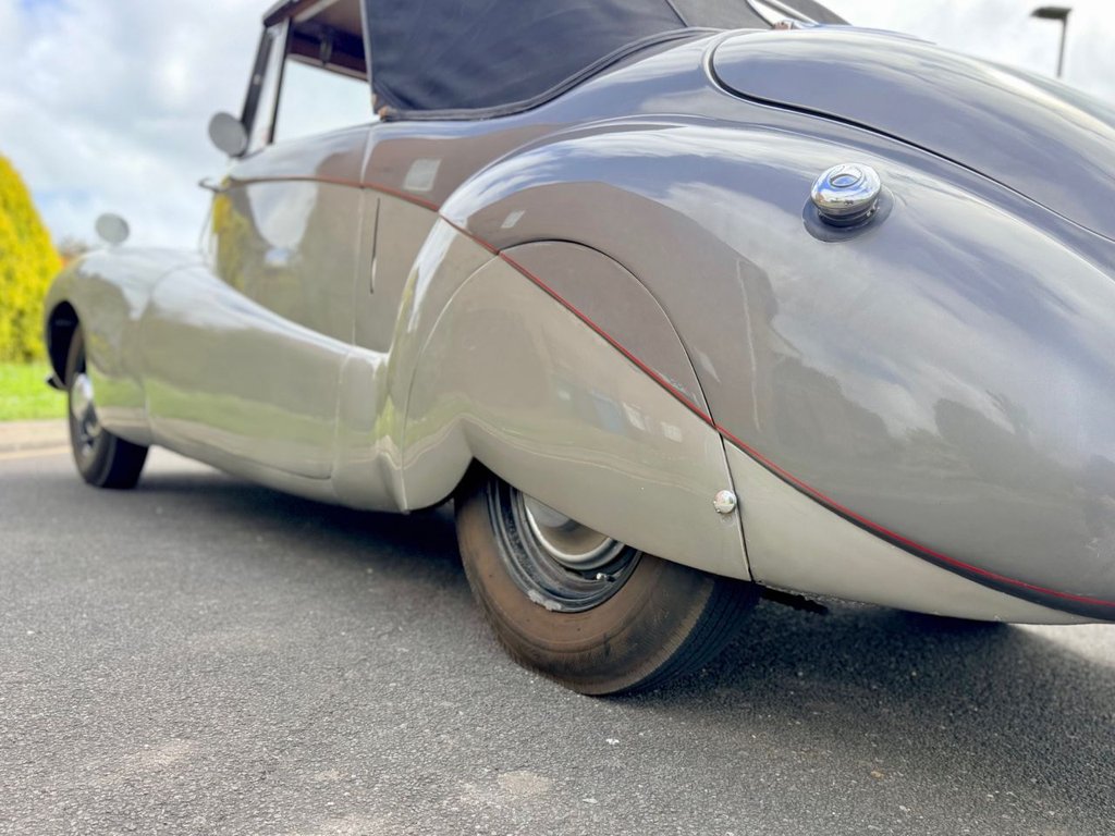 USED 1950 DAIMLER DB18 Special Sports // Barker & Co Drophead Coupé // 2.5 // px swap 