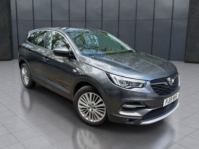 View our Vauxhall Grandland X 1.2 Turbo GPF Tech Line Nav SUV 5dr Petrol Manual Euro 6 (s/s) (130 ps)