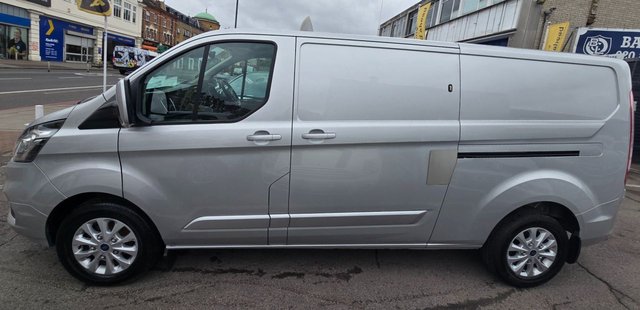 View our FORD TRANSIT CUSTOM
