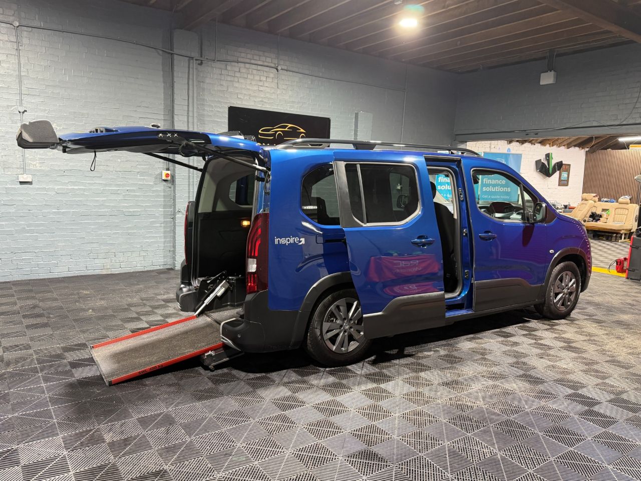 2023 Peugeot Rifter