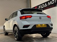 USED 2018 18 VOLKSWAGEN T-ROC 1.5 TSI EVO SE SUV 5dr Petrol Manual Euro 6 (s/s) (150 ps) WIRELESS APPLE CAR PLAY+
