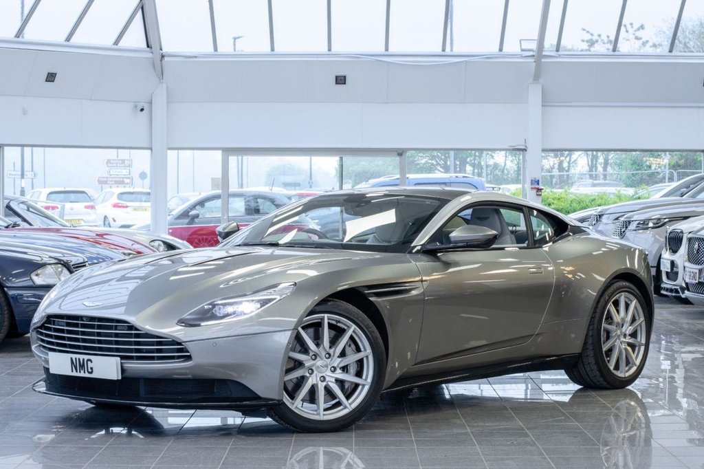 Aston Martin Db11