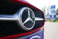USED 2019 68 MERCEDES-BENZ A-CLASS 1.3 A180 SE Hatchback 5dr Petrol Manual Euro 6 (s/s) (136 ps) JUPITER RED PAINTWORK + REVERSE CAMERA + DAB RADIO + SAT NAV