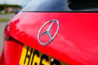 USED 2019 68 MERCEDES-BENZ A-CLASS 1.3 A180 SE Hatchback 5dr Petrol Manual Euro 6 (s/s) (136 ps) JUPITER RED PAINTWORK + REVERSE CAMERA + DAB RADIO + SAT NAV