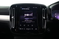 USED 2022 22 VOLVO XC40 2.0 B3 MHEV Plus Dark DCT Auto Euro 6 (s/s) 5dr Reverse Camera, Heated Seats,