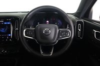 USED 2022 22 VOLVO XC40 2.0 B3 MHEV Plus Dark DCT Auto Euro 6 (s/s) 5dr Reverse Camera, Heated Seats,