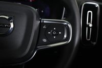 USED 2022 22 VOLVO XC40 2.0 B3 MHEV Plus Dark DCT Auto Euro 6 (s/s) 5dr Reverse Camera, Heated Seats,