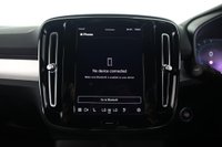 USED 2022 22 VOLVO XC40 2.0 B3 MHEV Plus Dark DCT Auto Euro 6 (s/s) 5dr Reverse Camera, Heated Seats,