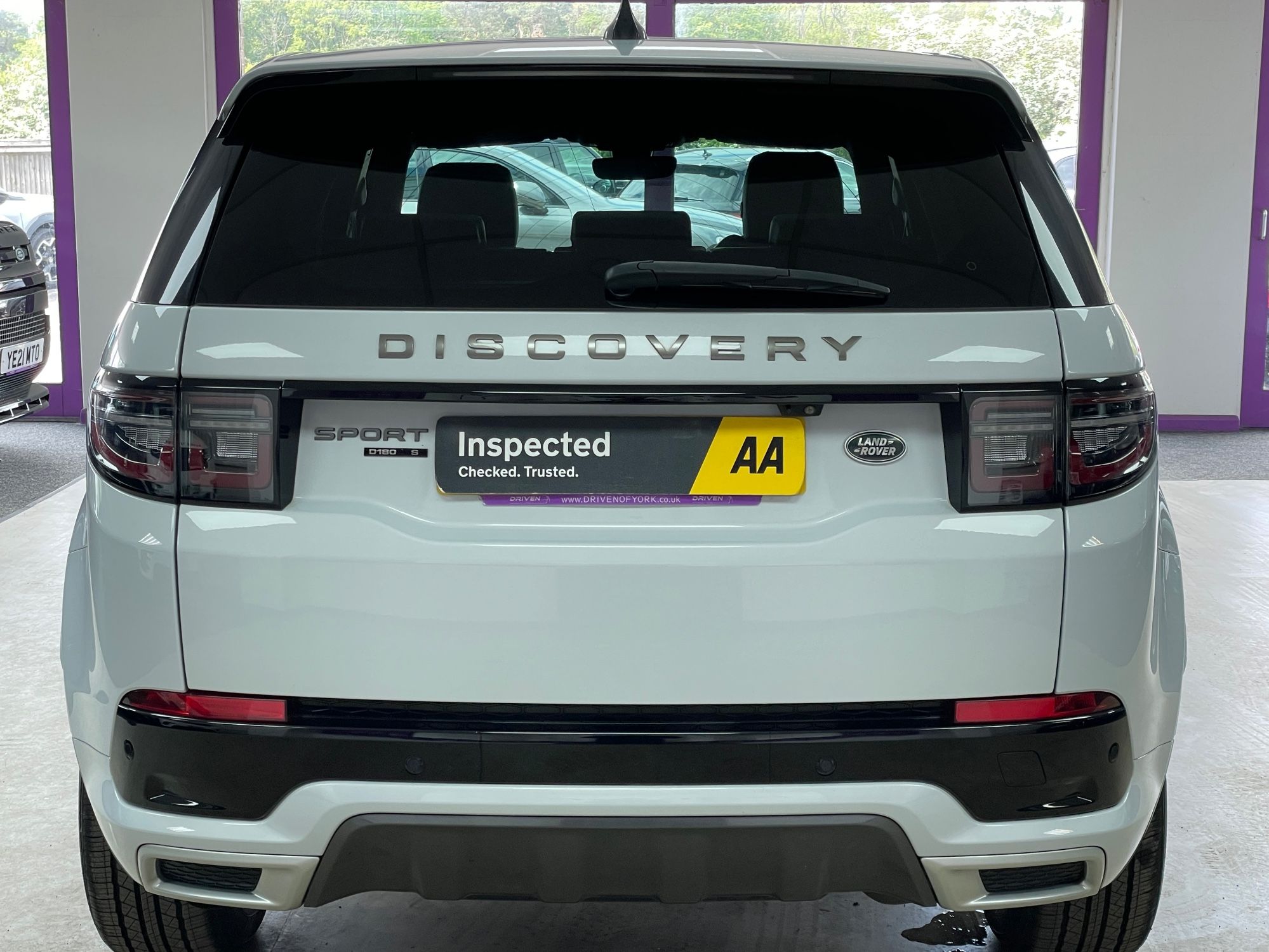 USED 2020 70 LAND ROVER DISCOVERY SPORT 2.0 D180 MHEV R-Dynamic S SUV 5dr Diesel Auto 4WD Euro 6 (s/s) (180 ps) 
