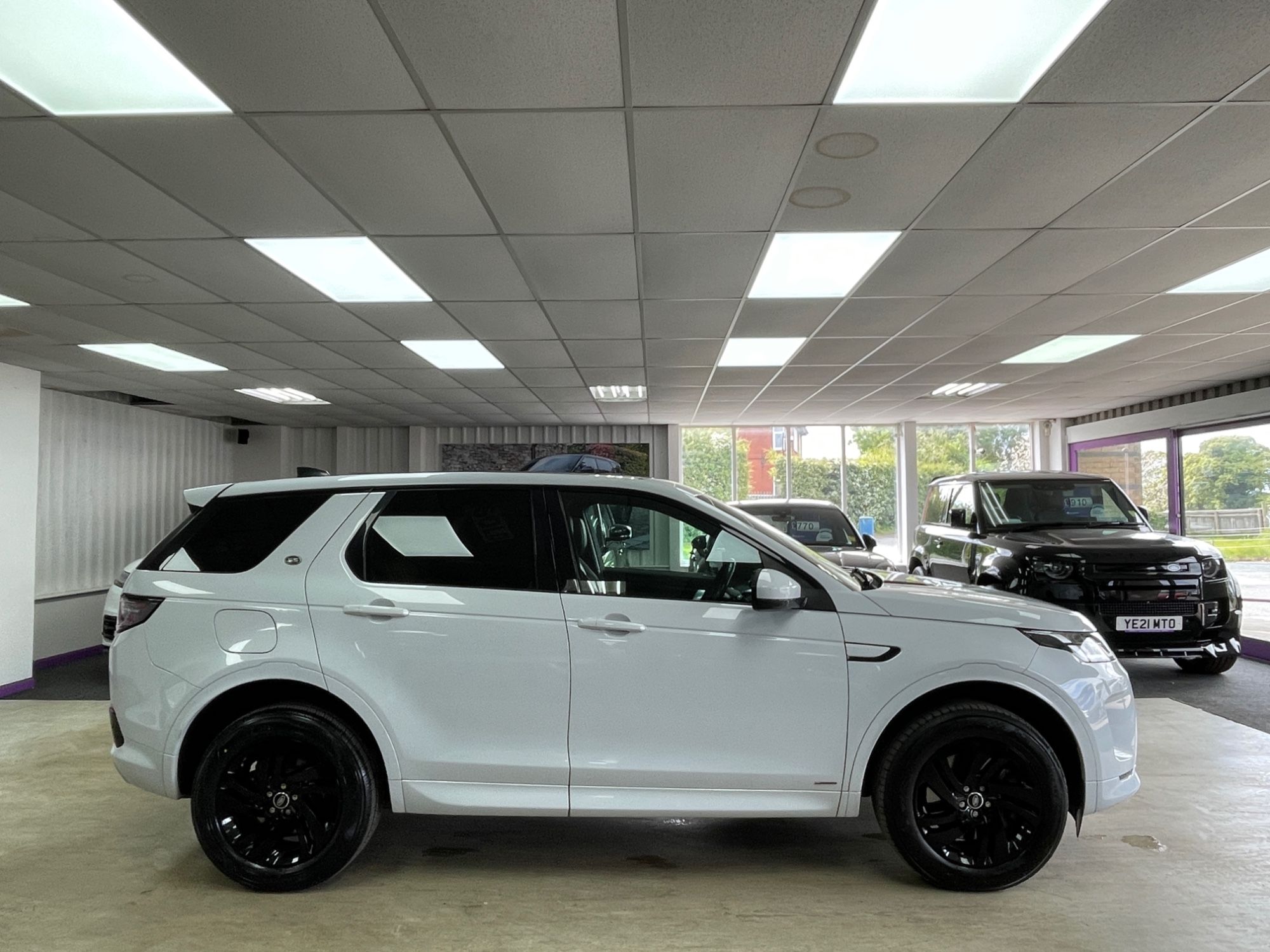 USED 2020 70 LAND ROVER DISCOVERY SPORT 2.0 D180 MHEV R-Dynamic S SUV 5dr Diesel Auto 4WD Euro 6 (s/s) (180 ps) 
