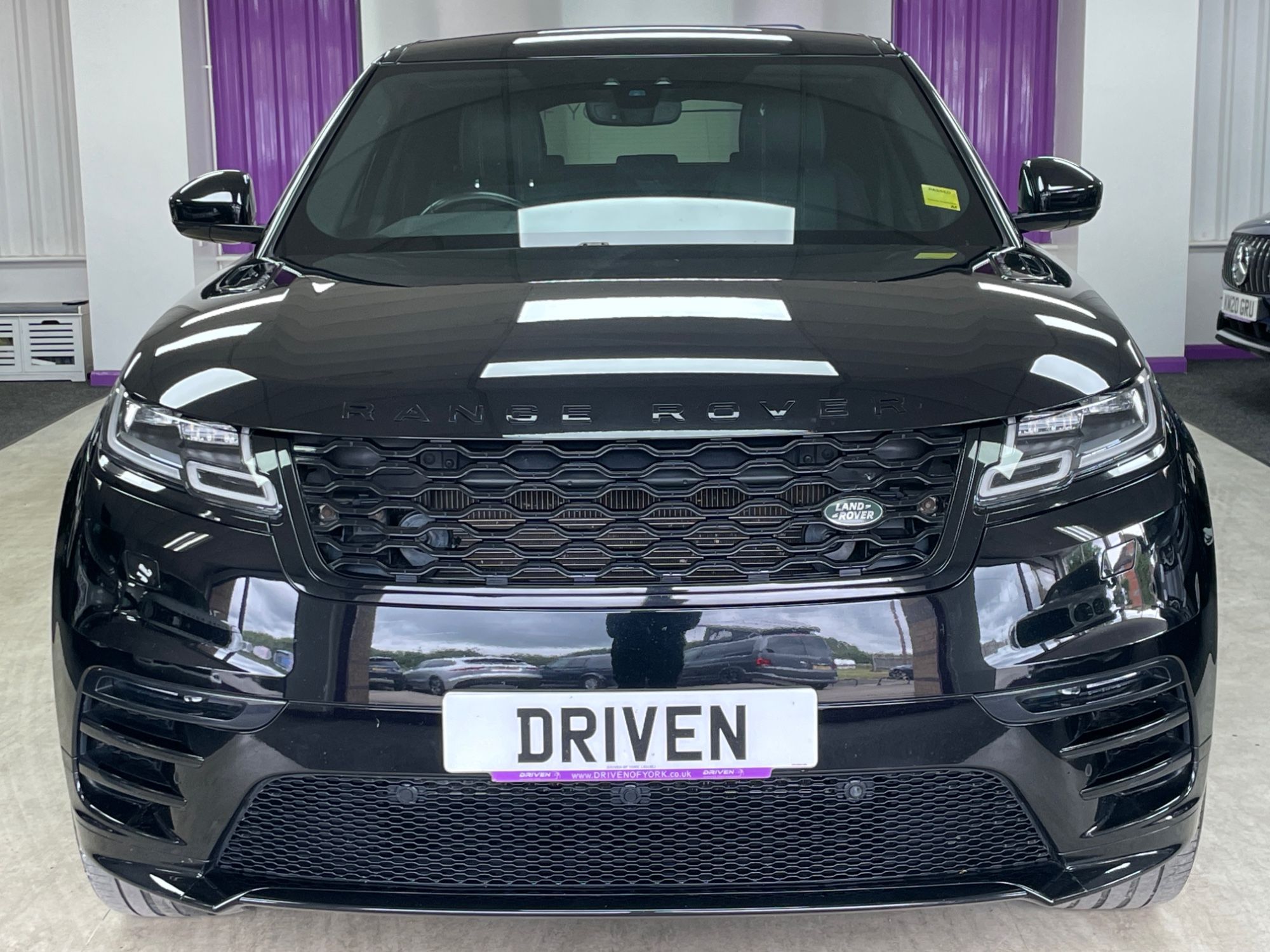 USED 2019 19 LAND ROVER RANGE ROVER VELAR 2.0 D180 R-Dynamic S SUV 5dr Diesel Auto 4WD Euro 6 (s/s) (180 ps) 