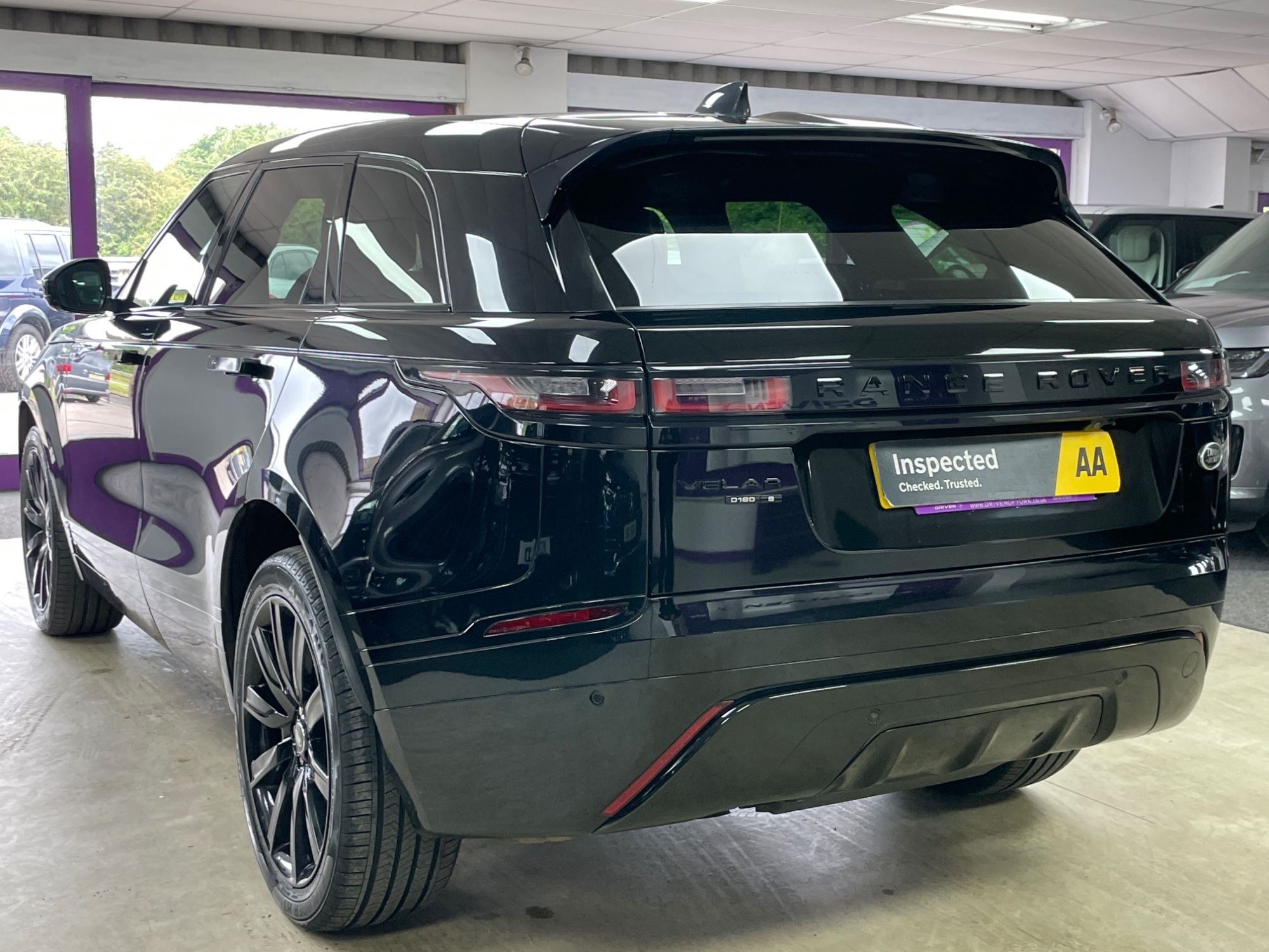 USED 2019 19 LAND ROVER RANGE ROVER VELAR 2.0 D180 R-Dynamic S SUV 5dr Diesel Auto 4WD Euro 6 (s/s) (180 ps) 