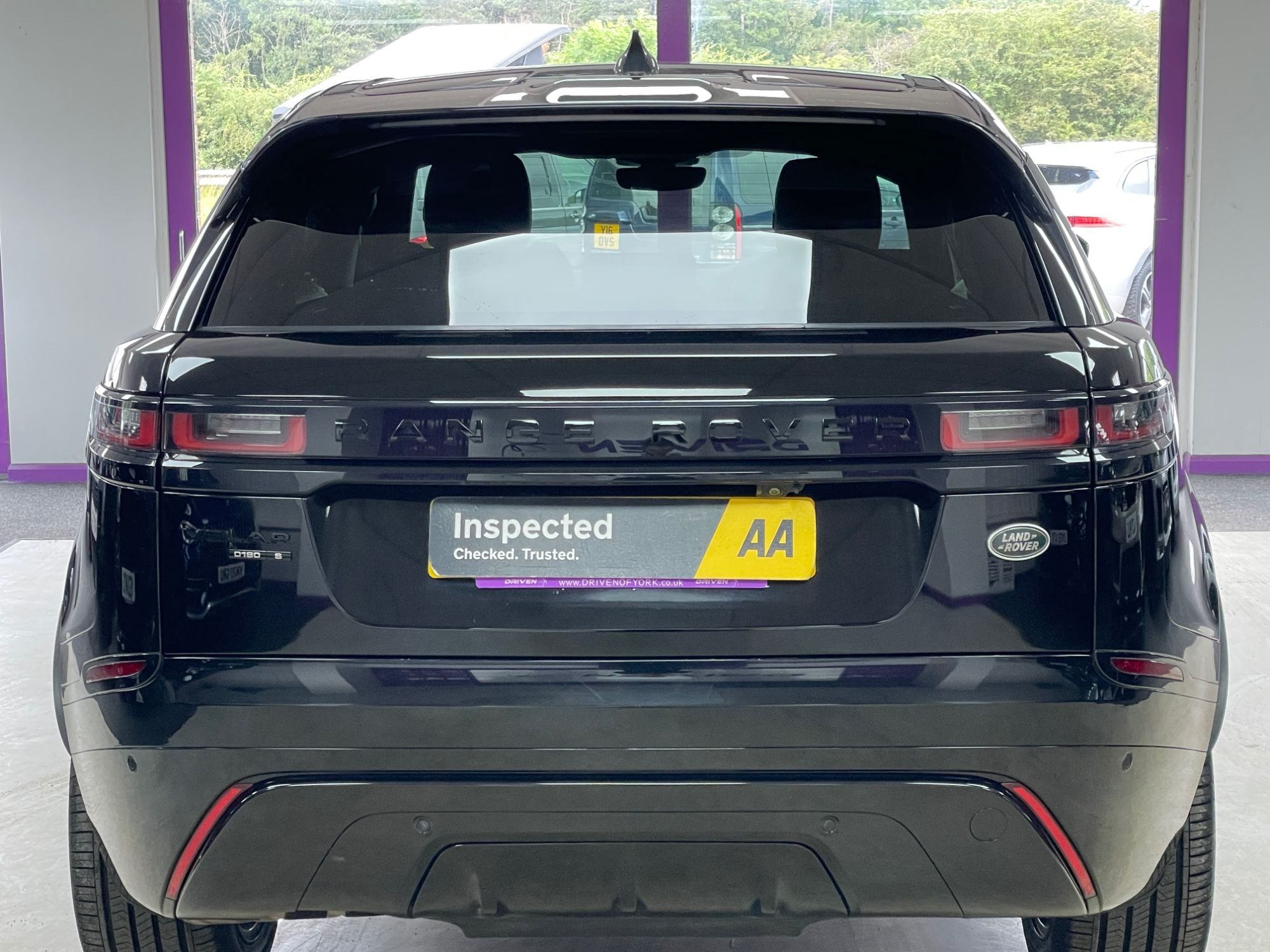 USED 2019 19 LAND ROVER RANGE ROVER VELAR 2.0 D180 R-Dynamic S SUV 5dr Diesel Auto 4WD Euro 6 (s/s) (180 ps) 