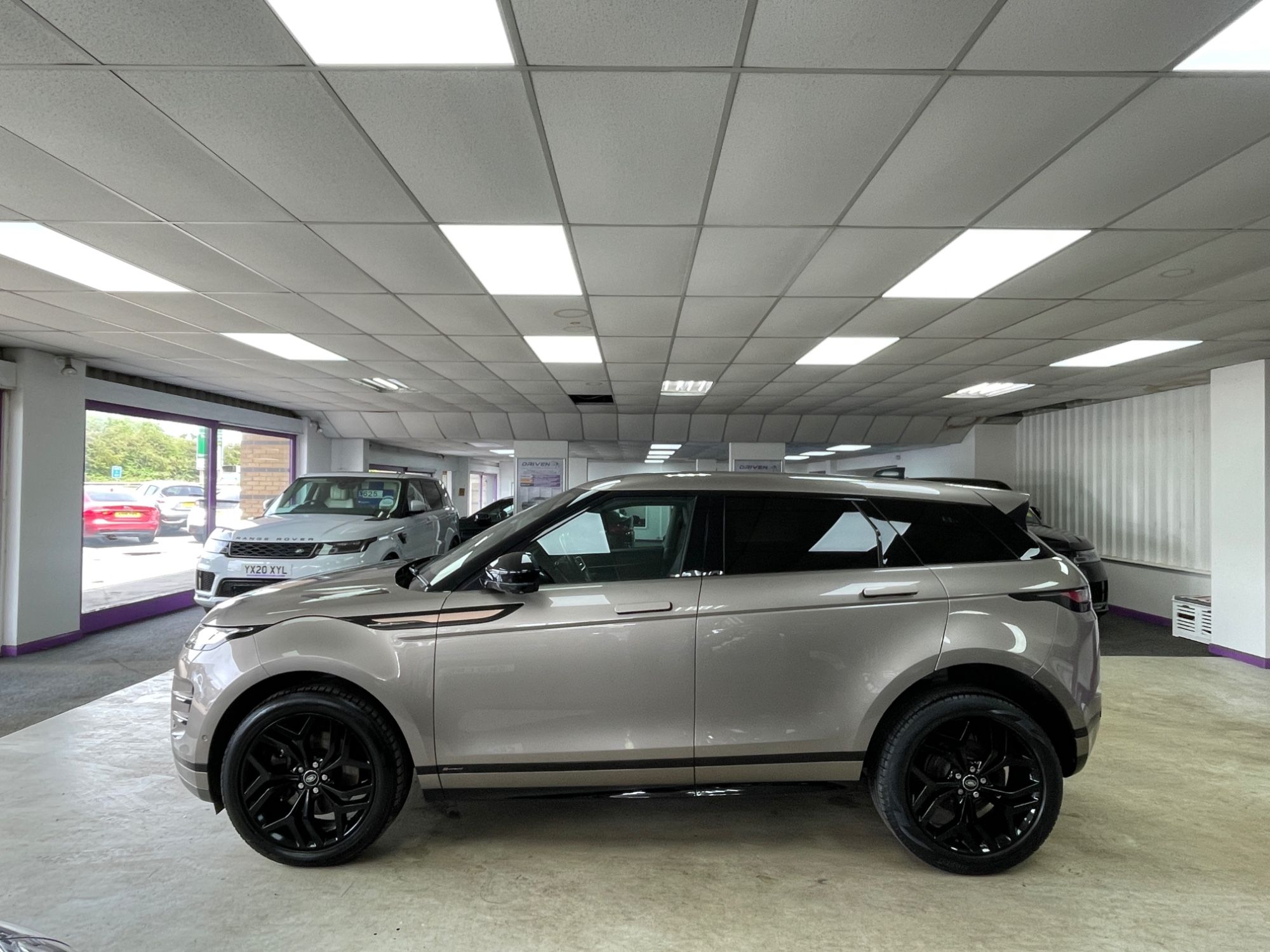 USED 2021 21 LAND ROVER RANGE ROVER EVOQUE 2.0 D165 R-Dynamic S SUV 5dr Diesel Manual FWD Euro 6 (s/s) (163 ps) 
