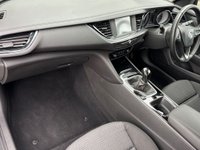 USED 2020 70 VAUXHALL INSIGNIA GRAND SPORT 1.5 Turbo D SE Nav Grand Sport 5dr Diesel Manual Euro 6 (s/s) (122ps) + SERVICE HISTORY + 17" ALLOY WHEELS + SIX (6) SPEED MANUAL GEARBOX + DAYTIME RUNNING LIGHTS + SATELLITE NAVIGATION + AUTO HEADLIGHTS + FRONT AND REAR PARKING SENSORS + DUAL CLIMATE CONTROL + CRUISE CONTROL + BLUETOOTH / TELEPHONE PREPARATION + RADIO / USB / DAB / MP3 PLAYER + MUCH MUCH MORE...
