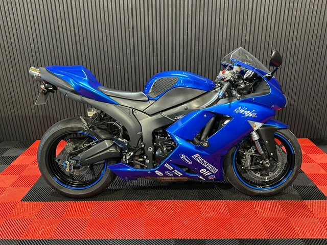 View our KAWASAKI NINJA ZX-6R
