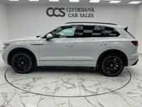 USED 2020 69 VOLKSWAGEN TOUAREG 3.0 TSI V6 SEL SUV 5dr Petrol Tiptronic 4Motion Euro 6 (s/s) (340 ps) Finished In Finished In Pure White, This Touareg Comes With 22" Alloy Wheels, Red Brake Callipers, 2 Keys, Front And Rear Parking Sensors, 2 Keys, Full Dealer Service History, 12 Months MOT 3 Months Warranty, Finance And Extended Warranty Available.