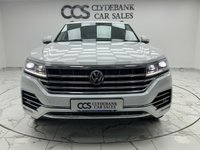 USED 2020 69 VOLKSWAGEN TOUAREG 3.0 TSI V6 SEL SUV 5dr Petrol Tiptronic 4Motion Euro 6 (s/s) (340 ps) Finished In Finished In Pure White, This Touareg Comes With 22" Alloy Wheels, Red Brake Callipers, 2 Keys, Front And Rear Parking Sensors, 2 Keys, Full Dealer Service History, 12 Months MOT 3 Months Warranty, Finance And Extended Warranty Available.