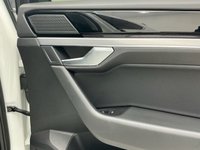 USED 2020 69 VOLKSWAGEN TOUAREG 3.0 TSI V6 SEL SUV 5dr Petrol Tiptronic 4Motion Euro 6 (s/s) (340 ps) Finished In Finished In Pure White, This Touareg Comes With 22" Alloy Wheels, Red Brake Callipers, 2 Keys, Front And Rear Parking Sensors, 2 Keys, Full Dealer Service History, 12 Months MOT 3 Months Warranty, Finance And Extended Warranty Available.