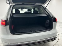 USED 2020 69 VOLKSWAGEN TOUAREG 3.0 TSI V6 SEL SUV 5dr Petrol Tiptronic 4Motion Euro 6 (s/s) (340 ps) Finished In Finished In Pure White, This Touareg Comes With 22" Alloy Wheels, Red Brake Callipers, 2 Keys, Front And Rear Parking Sensors, 2 Keys, Full Dealer Service History, 12 Months MOT 3 Months Warranty, Finance And Extended Warranty Available.