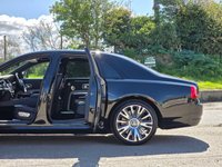 USED 2020 ROLLS-ROYCE GHOST 6.6 V12 Saloon 4dr Petrol Auto Euro 6 (563 bhp) FSH|SHOOTINGSTARS|REARTHEATRE