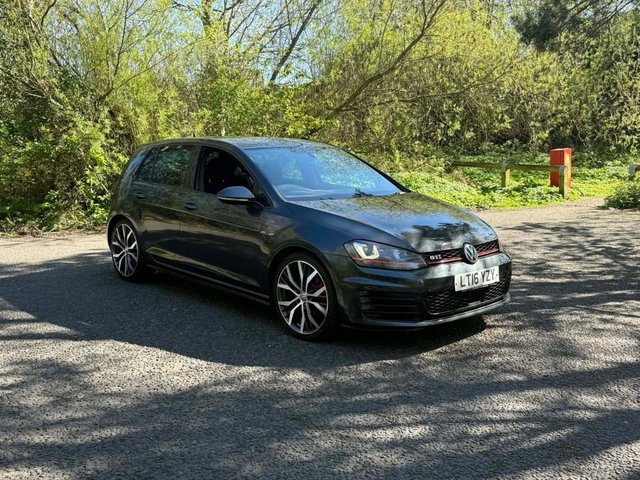 View our VOLKSWAGEN GOLF
