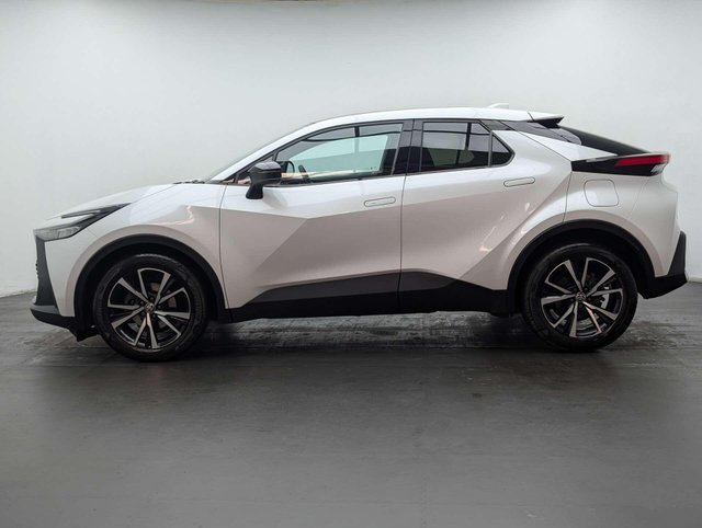 USED 2024 24 TOYOTA C-HR 1.8 C-HR Design HEV CVT 5dr CLICK+COLLECT / HOME DELIVERY