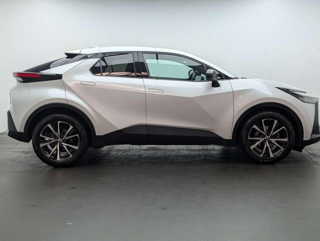 USED 2024 24 TOYOTA C-HR 1.8 C-HR Design HEV CVT 5dr CLICK+COLLECT / HOME DELIVERY
