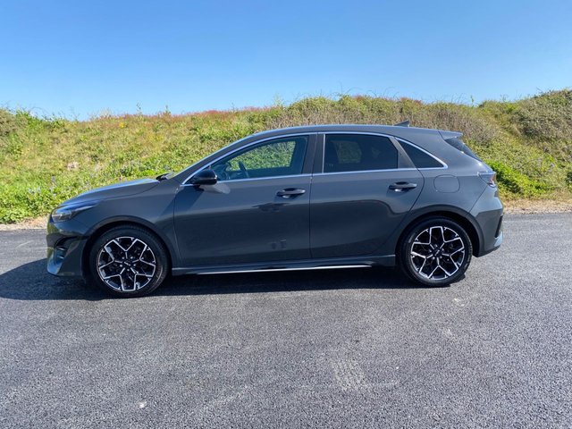 View our KIA CEED