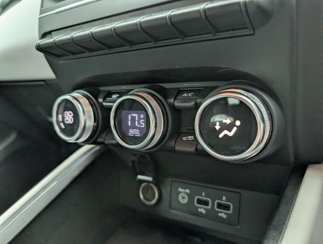 USED 2022 22 RENAULT CLIO 1.0 Clio SE Edition TCe 5dr CLICK+COLLECT / HOME DELIVERY