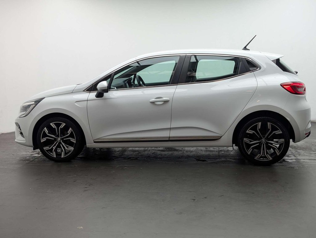 Used 2022 22 RENAULT CLIO 1.0 Clio SE Edition TCe 5dr CLICK+COLLECT / HOME DELIVERY