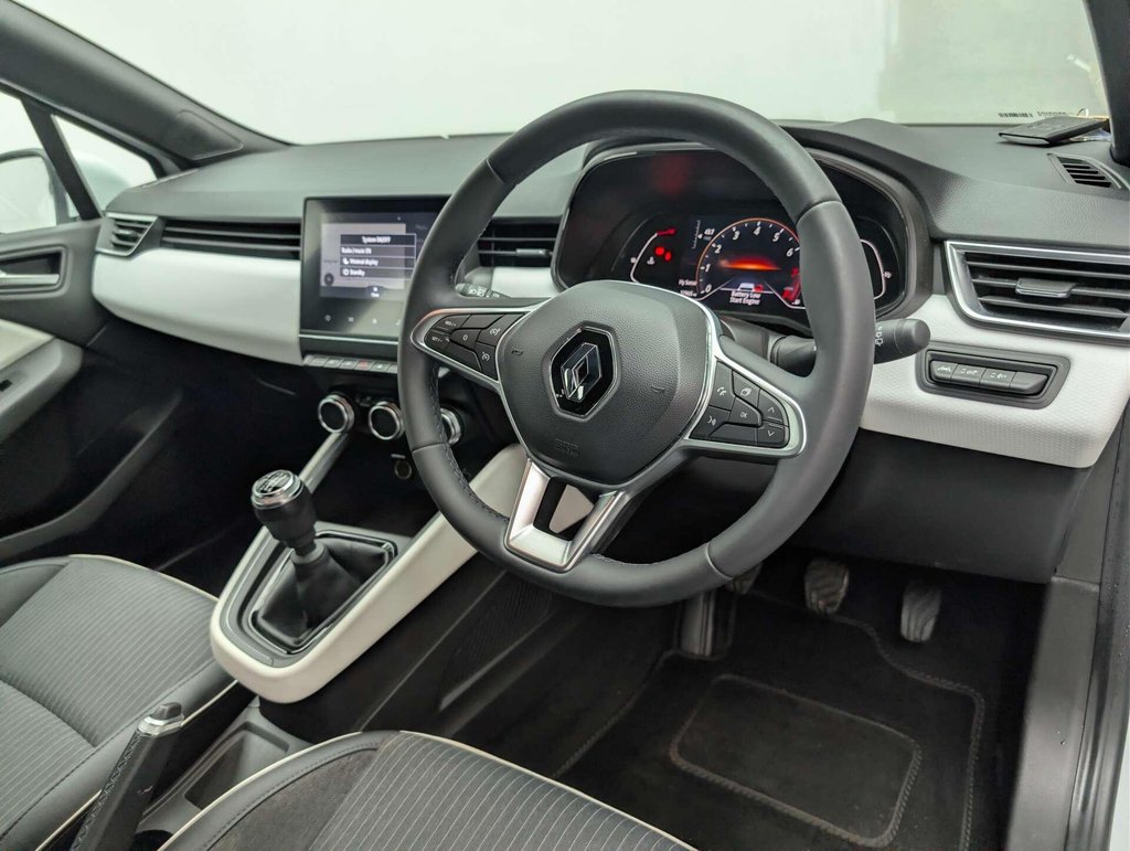 Used 2022 22 RENAULT CLIO 1.0 Clio SE Edition TCe 5dr CLICK+COLLECT / HOME DELIVERY