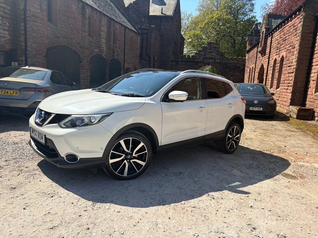 View our NISSAN QASHQAI