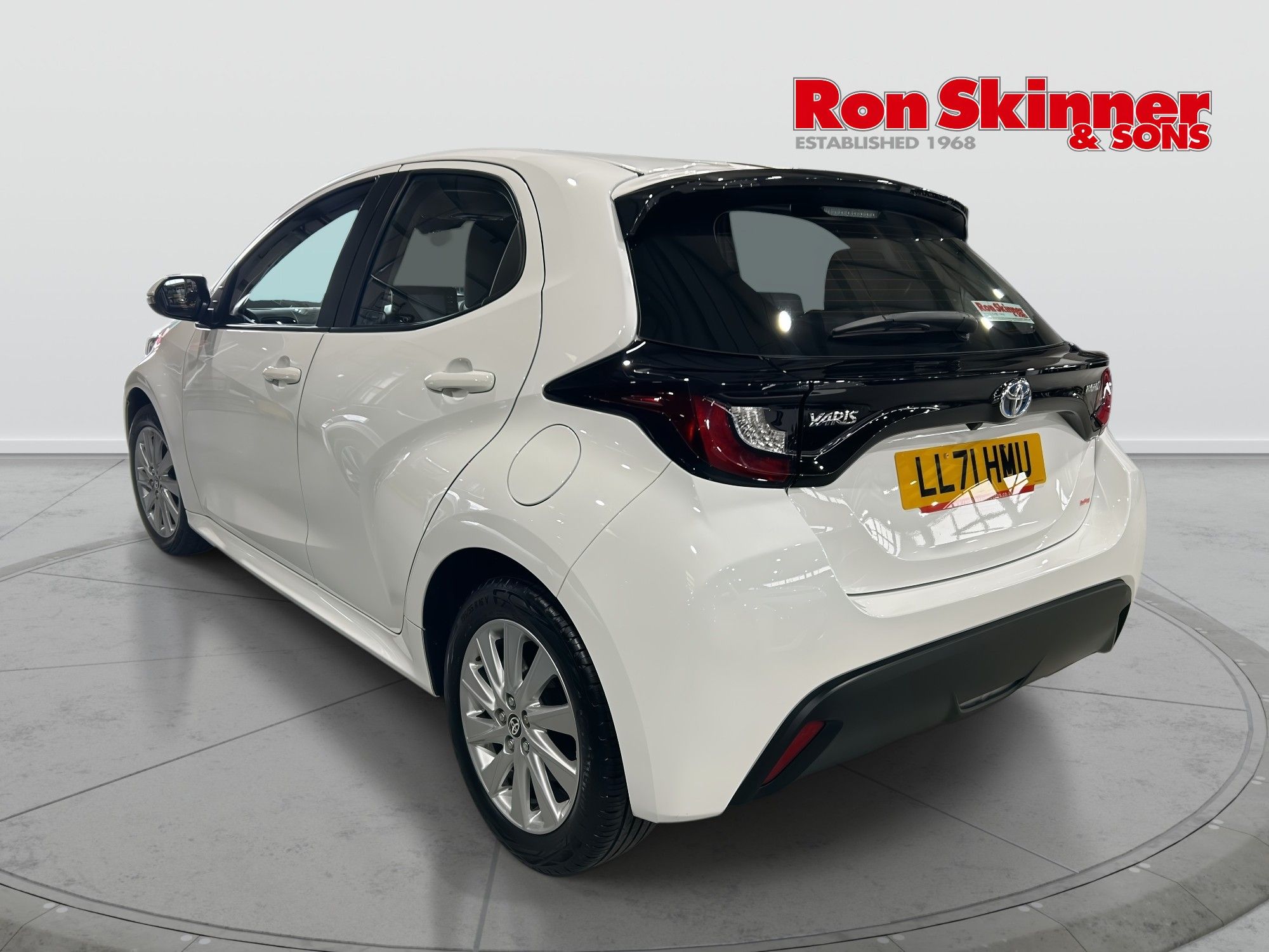 USED 2021 71 TOYOTA YARIS 1.5 VVT-h Icon Hatchback 5dr Petrol Hybrid E-CVT Euro 6 (s/s) (116 ps) 
