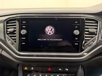 USED 2019 69 VOLKSWAGEN T-ROC 1.5 TSI GPF EVO SEL SUV 5dr Petrol Manual Euro 6 (s/s) (150 ps) REVERSING CAMERA + APPLE CARPLAY / ANDROID AUTO + 360 PARKING SENSORS + FULL VOLKSWAGEN SERVICE HISTORY + DIGITAL DASHBOARD