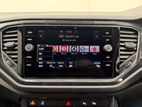 USED 2019 69 VOLKSWAGEN T-ROC 1.5 TSI GPF EVO SEL SUV 5dr Petrol Manual Euro 6 (s/s) (150 ps) REVERSING CAMERA + APPLE CARPLAY / ANDROID AUTO + 360 PARKING SENSORS + FULL VOLKSWAGEN SERVICE HISTORY + DIGITAL DASHBOARD