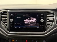 USED 2019 69 VOLKSWAGEN T-ROC 1.5 TSI GPF EVO SEL SUV 5dr Petrol Manual Euro 6 (s/s) (150 ps) REVERSING CAMERA + APPLE CARPLAY / ANDROID AUTO + 360 PARKING SENSORS + FULL VOLKSWAGEN SERVICE HISTORY + DIGITAL DASHBOARD