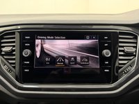 USED 2019 69 VOLKSWAGEN T-ROC 1.5 TSI GPF EVO SEL SUV 5dr Petrol Manual Euro 6 (s/s) (150 ps) REVERSING CAMERA + APPLE CARPLAY / ANDROID AUTO + 360 PARKING SENSORS + FULL VOLKSWAGEN SERVICE HISTORY + DIGITAL DASHBOARD