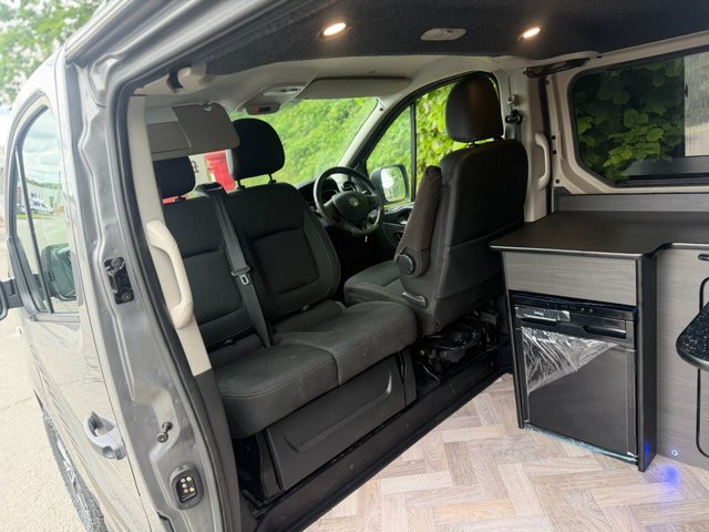 View our VAUXHALL VIVARO