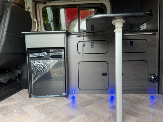 View our VAUXHALL VIVARO