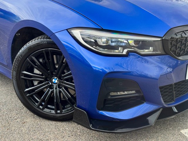 View our BMW 3 SERIES