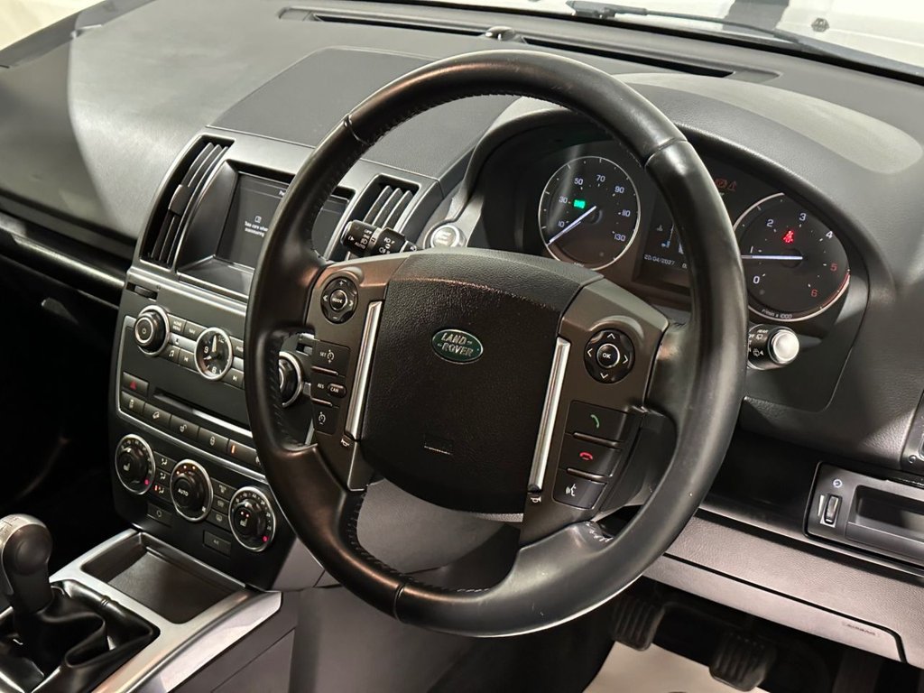 USED 2014 64 LAND ROVER FREELANDER 2 2.2 TD4 SE Tech SUV 5dr Diesel Manual 4WD Euro 5 (s/s) (150 ps) 