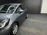 USED 2020 70 HONDA JAZZ 1.5 h i-MMD SE Hatchback 5dr Petrol Hybrid eCVT Euro 6 (s/s) (107 ps) CRUISE CONTROL + BLUETOOTH