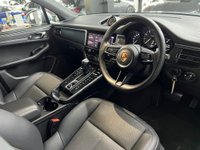 USED 2022 22 PORSCHE MACAN 2.0T SUV 5dr Petrol PDK 4WD Euro 6 (s/s) (265 ps) 1 OWNER + 4WD