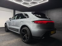 USED 2022 22 PORSCHE MACAN 2.0T SUV 5dr Petrol PDK 4WD Euro 6 (s/s) (265 ps) 1 OWNER + 4WD